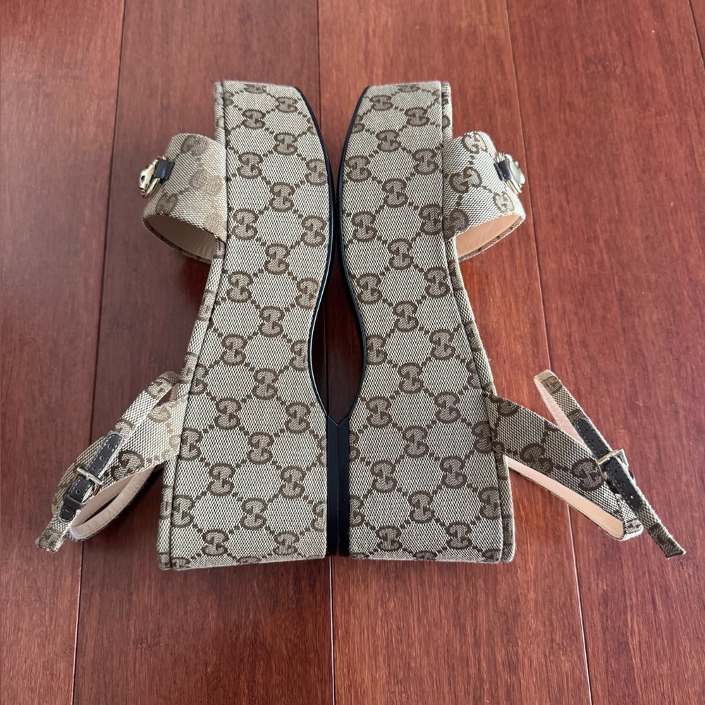 Gucci Horsebit GG Logo Canvas Platform Wedge Sandals Eu 39.5 US 10  ( 1/2 Big) - Picture 3 of 12